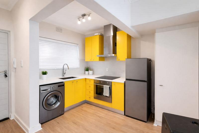 1 Bedroom Property for Sale in Green Point Western Cape